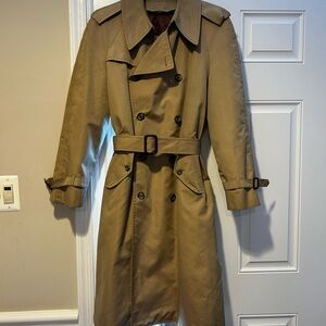 London Fog Classic Tan Trench Coat size 40